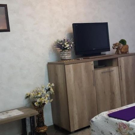 Apartment On Kamyanetskaya Street Khmelʼnytsʼkyy Exterior foto