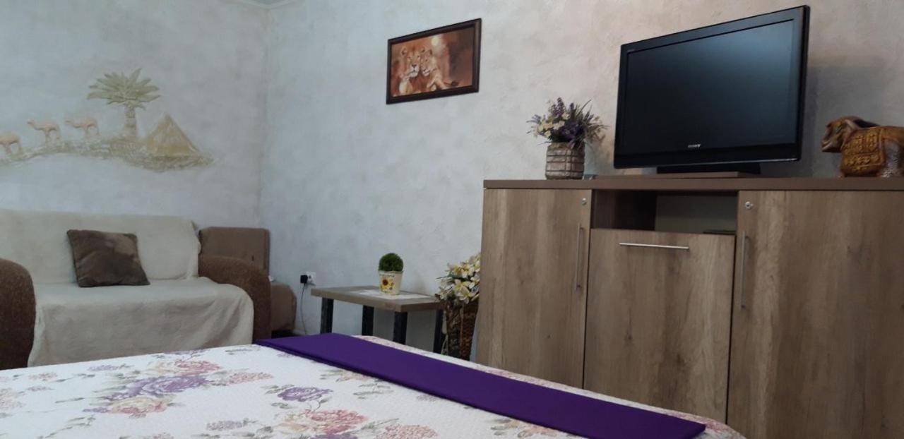 Apartment On Kamyanetskaya Street Khmelʼnytsʼkyy Exterior foto